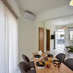 Elia Residences 하니아