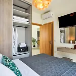 Elia Residences 아파트