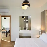 Elia Residences 아파트 *