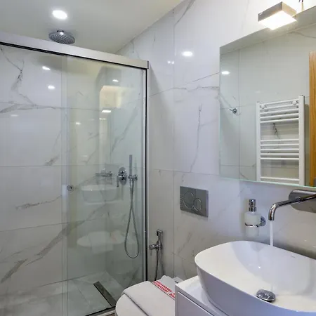 Elia Residences
