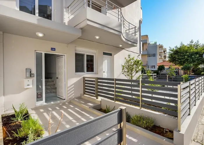 Апартаменти Elia Residences *